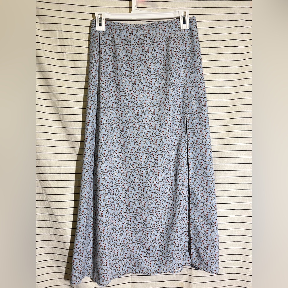 Forever 21 Floral Print Lightweight Skirt with Slit | Size S